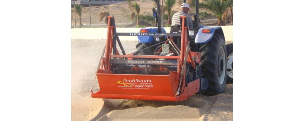 Beach Cleaning Machine