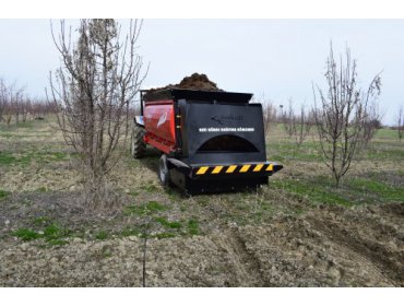 manure spreader